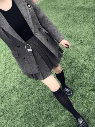 “生活知足才会幸福,人心简单就会快乐,凡事看淡,心态放宽,心态好一切都好!”#秋季穿搭#穿搭套装