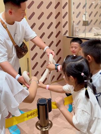 教体育的雷老师