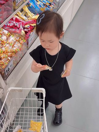 把你干净的养在身边 是妈妈最大的炫耀资本. #萌宝穿搭 #购物的快乐不分年龄 #女宝穿搭 #炸街女孩 #裙子穿搭