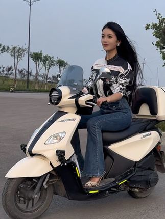 #女骑 #稼轩跑马场 附近超市溜达溜达