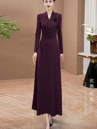 气质高贵收腰连衣裙2025秋季新款喜婆婆婚宴礼服长裙#喜妈妈喜婆婆礼服 #气质穿搭 #婚宴妈妈装 #长裙礼服 #显瘦穿搭