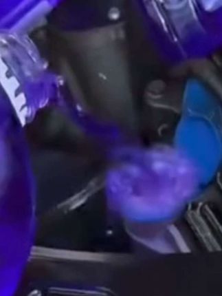 朋友推荐的上新紫色玻璃水不仅去污能力强而且还能去油膜!价格还便宜强烈推荐#镀晶玻璃水 #玻璃油膜