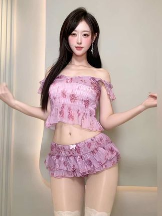 好上头…..#卡点舞#慢摇 #抖音潮流舞蹈地图 #蜜大腿 #简单易学舞蹈