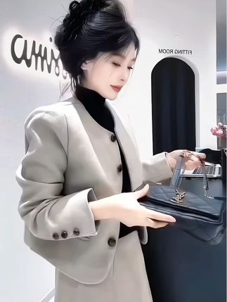 #高级感穿搭 #简约大气 #美出高级感 #潮流时尚穿搭 #时尚穿搭女装