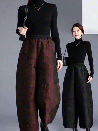 高档妈妈款千层玫瑰浮雕提花阔腿裤秋冬新款保暖加棉裤九分百搭#花苞裤 #秋季九分裤 #加棉裤 #高档妈妈装 #喜庆裤子