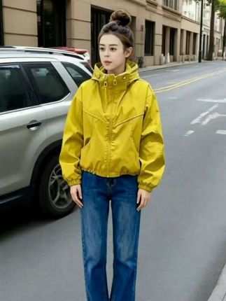 #百搭上衣 #藏肉显瘦穿搭 #小个子穿搭 #时尚减龄穿搭 #冲锋衣