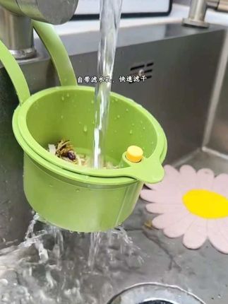 厨房水龙头挂上这个沥水篮,倒垃圾不脏手,洗碗工具收纳二合一,用过的都真香了! #厨房好物 #水槽沥水架 #水槽挂篮 #沥水篮 #实用好物