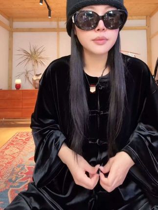 丝绒盘扣外套