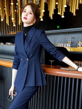 职业装女性套装时尚高端职场通勤秋冬条纹西装气质高级感女士正装 #品味穿搭 #职场穿搭 #气质套装穿搭