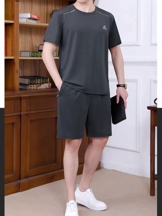 男士运动服套装,中老年夏季冰丝速干短袖t恤宽松薄款父亲爸爸夏装#男士运动套装 @DOU+小助手
