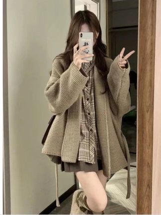 秋季穿搭一整套女2025新款韩系气质显瘦衬衫针织开衫短裙三件 #高级感穿搭 #时尚搭配服装 #穿出高级感 #时尚气质穿搭 #潮流穿搭休闲风 @创作灵感小助手 @DOU+小助手