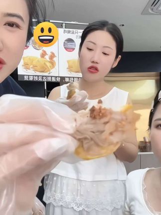 好吃到停不下来,把隔壁小孩给馋哭了#大吉大利今晚吃鸡 #盐焗鸡 #很好吃 #良心推荐 #很好吃