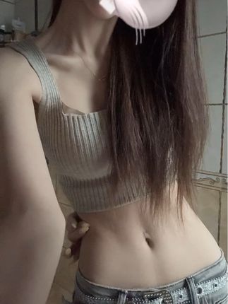 是在骂我吗 听不懂 感觉在撒娇#小肚腩