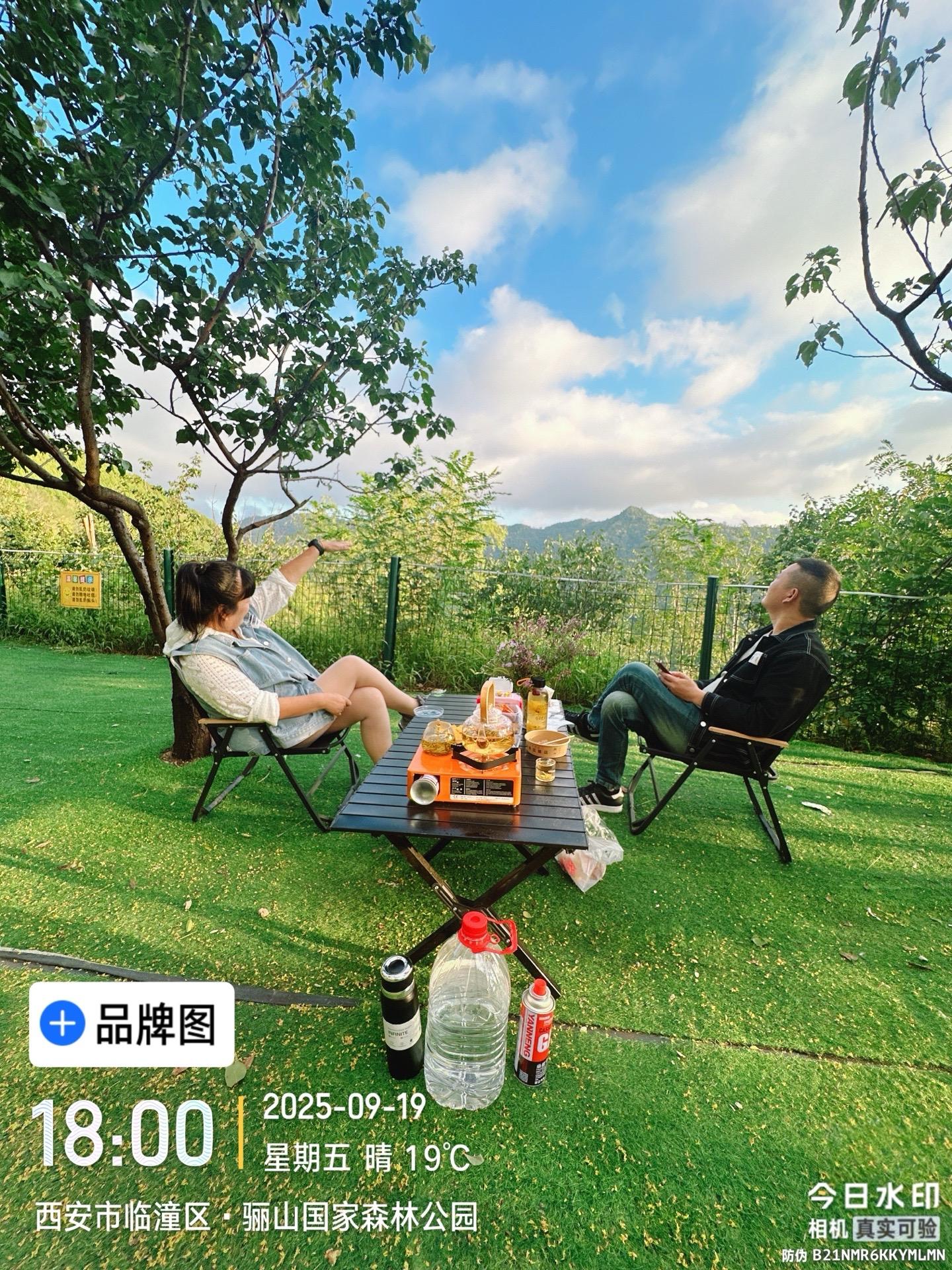 强烈推荐,我的肤质:我是黄皮肤,我已经买了三次了,特别好,最后一次买了三盒,物美价廉,经济实惠,单位同时都说不卡粉 上妆效果:上妆效果服帖不塌方,我买的是3号色特别好 持妆情况:用完之后我用的是金盘烯的定妆粉,两个是完美组合池装效果特别好#我在抖音买买买