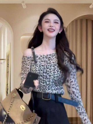 #早秋高智感职场穿搭 #辣妹穿搭 #小个子显高显瘦穿搭 #富家小千金女装小众 #这也太好看了