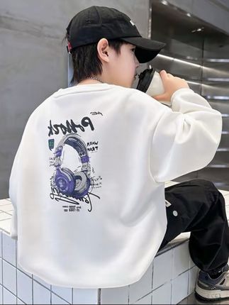 洋气百搭的男童韩版大耳机卫衣,面料和版型都特别好,拍照巨好看#男童卫衣 #春秋穿搭 #时尚卫衣