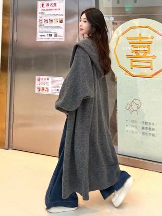 松弛慵懒感的长款针织开衫!巨大巨厚实一件#针织开衫 #何倩倩 #慵懒风穿搭 #显瘦 #秋冬慵懒风毛衣穿搭