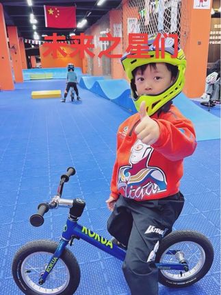 2025年中国公路自行车公开赛青少年组发车前…#自行车 #公路自行车#自行车比赛#记录真实生活 #上热搜 @小杜小度 @河北省自行车运动协会 @UCI国际自行车联盟 @W_X   遥远 @@季风 @梁教单车日常 @愿 @樱桃加油 @😃 @@魏明军-自行车教练(开始忙碌版)