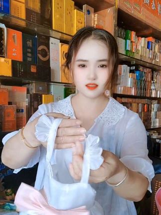 #上热门🔥破50000万粉丝 #宠物衣服春夏款狗狗猫咪飞袖大蝴蝶结双层纱裙子泰迪比熊可牵引闪 #好物推荐🔥 #原创视频 #上热搜 @DOU+小助手