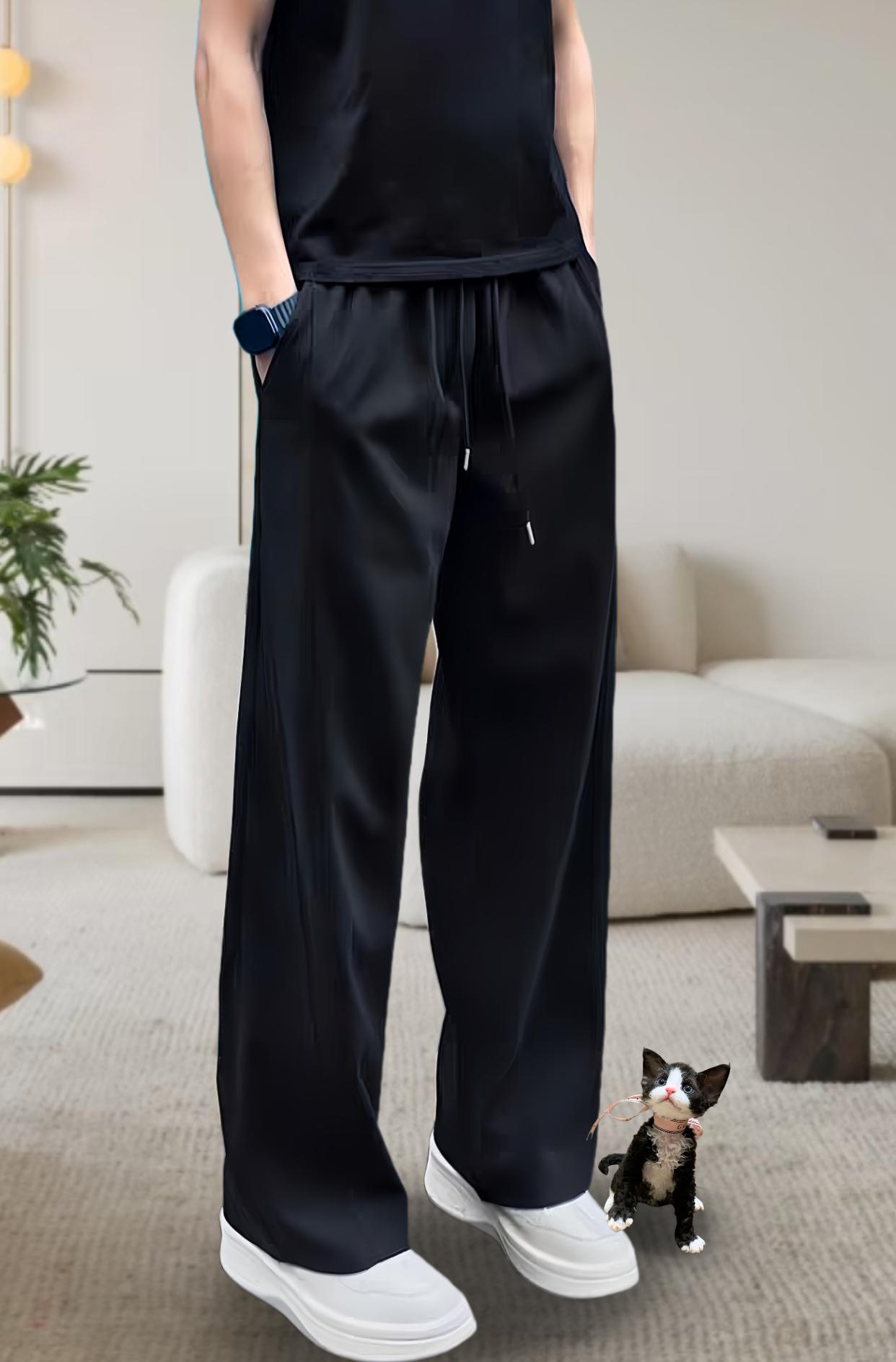 忠于直筒裤对任意腿型的高包容度,在裤腿剪裁给你更多细节设计,让整体上身效果简约不简单。#显高显瘦显腿长 #休闲百搭 #毛呢直筒裤 #男士休闲裤 #休闲百搭