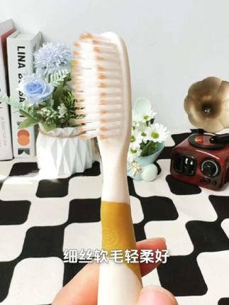 六支装大容量,满足儿童日常刷牙需求#企鹅造型 #儿童适用#家庭必备@DOU+小助手