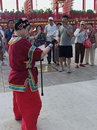 帅哥跳的太棒了#我要上热门#河头老街#万姐爱跳舞@抖音小助手 @DOU+小助手