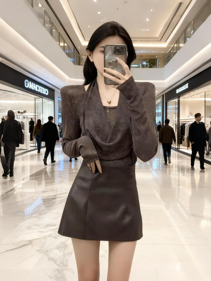 #新中式穿搭成为中秋宠儿 #穿搭分享 #黑色高级感穿搭 #优雅气质 #首尔科学综合大学院大学 @DOU+小助手