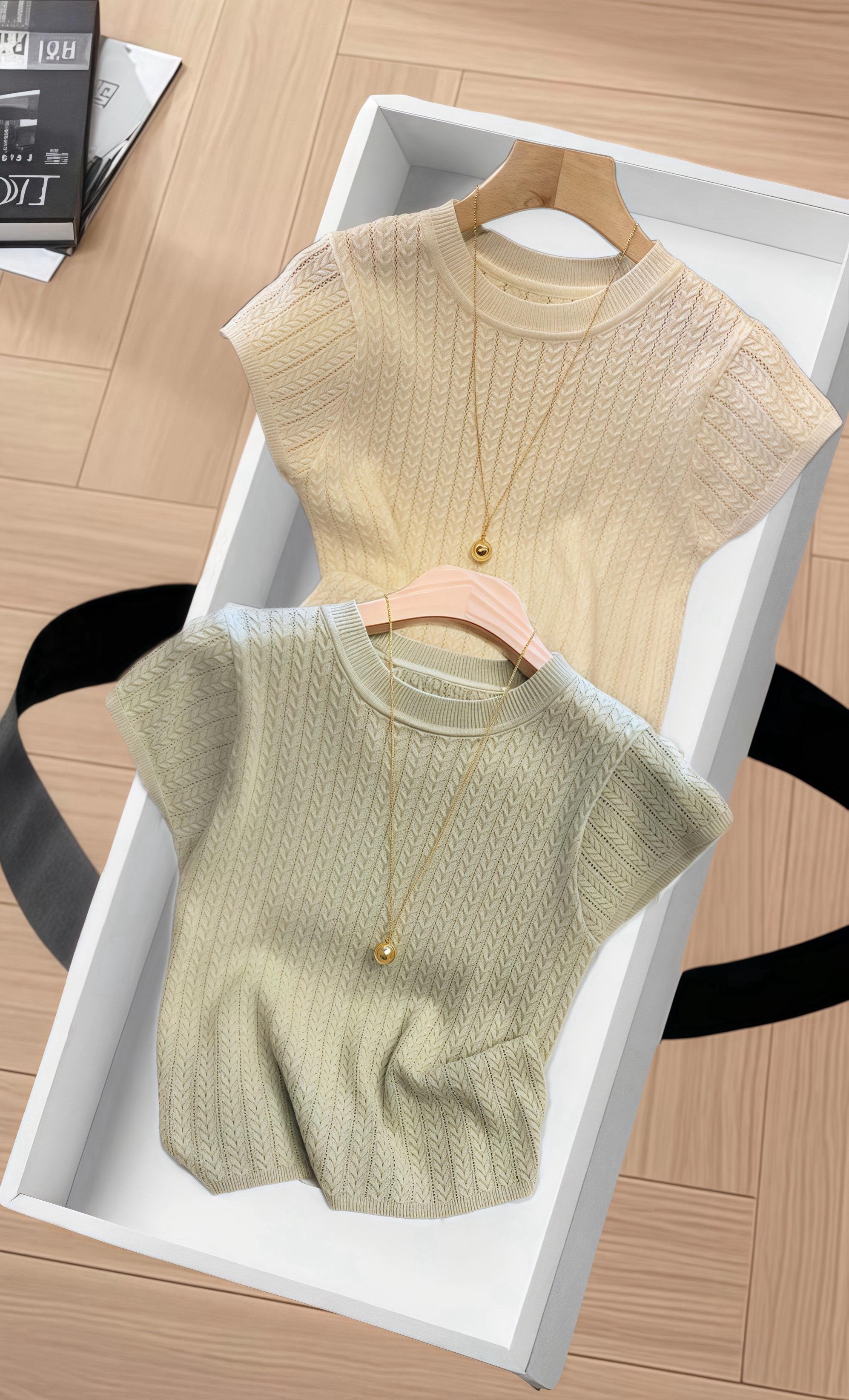 #调亮度变装挑战#秋日可露丽配色穿搭#当我开始过度打扮#专属欧巴反差感变装#秋冬买衣服如何避雷