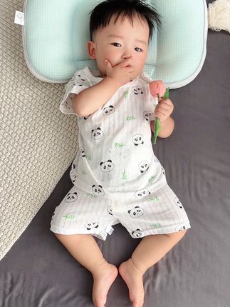 哇噻,最小码才9块9毛8就给我家宝抢了一套纯棉的小套装,婴幼儿A类100纯棉的,新生儿也放心穿,面料轻薄柔软亲肤吸汗又透气,宝宝夏天穿着可舒服了,居家睡觉 外出当空调服都很合适 #母婴好物 #婴幼儿服饰 #婴童服饰 #儿童家居服套装 #宝宝衣服