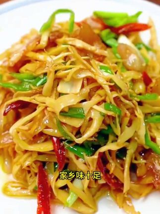 喜欢吃笋的朋友们看过来了,可以尝尝我们这款糯米笋尖,全部都是精挑细选的嫩笋尖,用来煲汤凉拌或者炒肉都非常脆嫩鲜美#糯米笋 #笋尖炒肉 #家常菜 #吃了还想吃