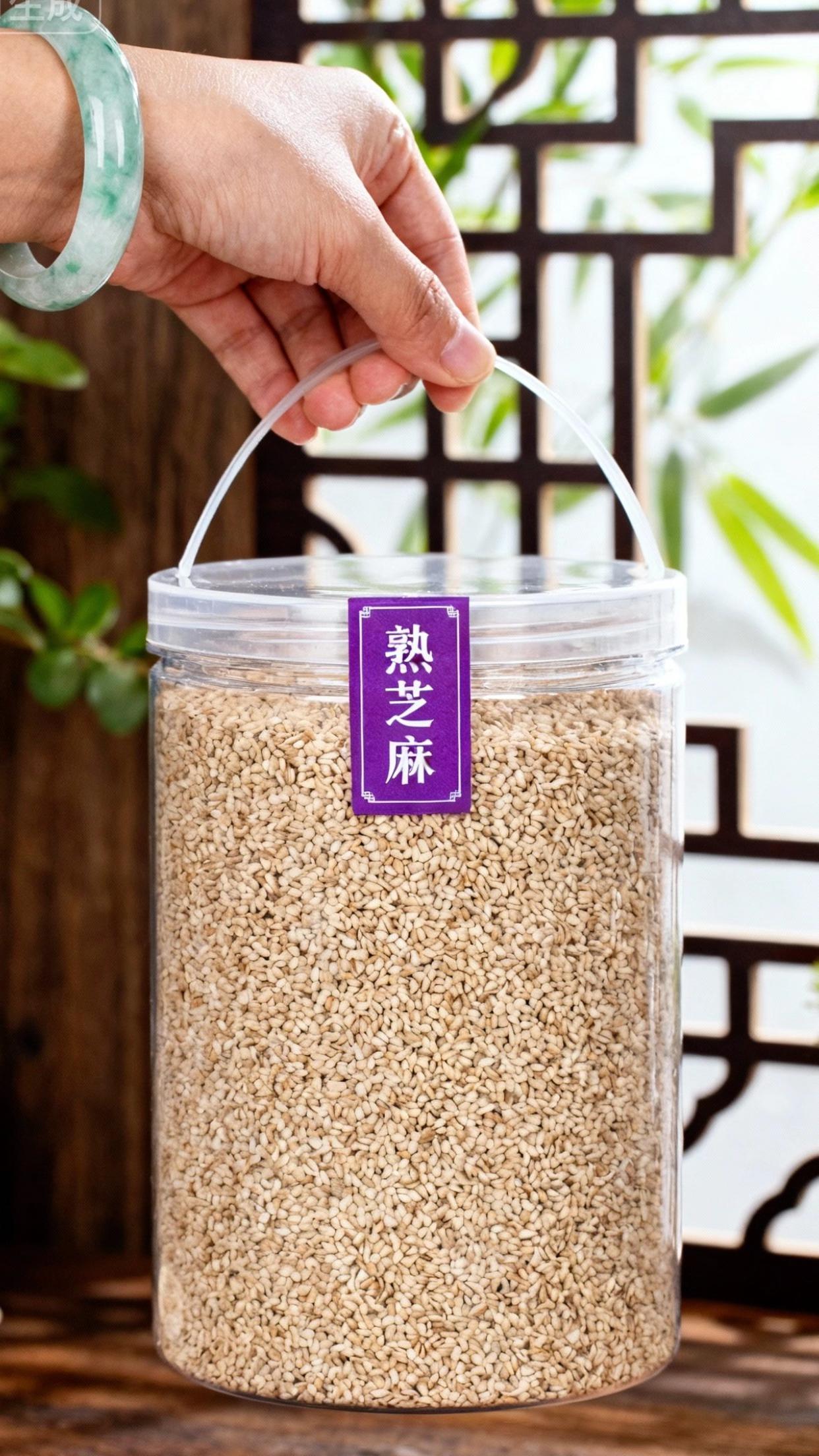 农家炒熟白芝麻。#白芝麻 #炒熟白芝麻 #芝麻球 #优质农产品 #超便宜超划算 @DOU+小助手 @DOU+上热门