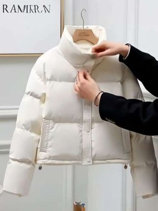 #许妍用穿搭演绎角色灵魂 2025冬季新款百搭免洗pu棉服短款气质加厚休闲宽松纯色秋冬立领#秋冬穿搭 #保暖又好看 #我又心动了 #强烈推荐 @抖加🔥上热门🔥dou+🔥热点宝
