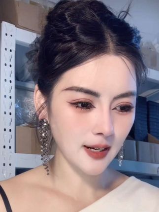 #流苏耳环#亮片流苏耳环 #时尚气质耳饰#耳饰@巨量千川 #耳环