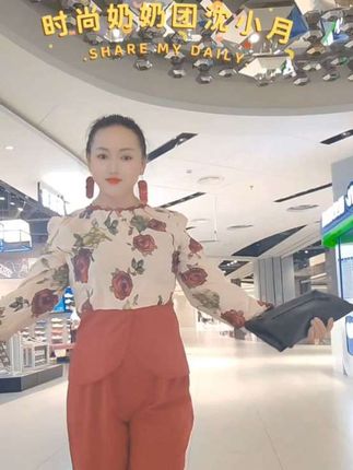 一步有一步的领悟,一程有一程的收获,即使脚下的路布满荆棘,也要记得刺尖上绽放着玫瑰。谢谢亲们互动