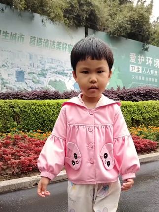 这款上衣外套质量很哇塞,包括里衬做工都很精细#女童穿搭 #萌娃穿搭 #童装 #童装上新 #婴童服装