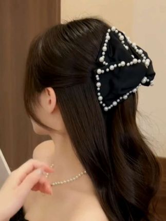 #无限回购的宝藏单品 新款珠珠三角抓夹#头饰发饰 #盘发教程 #高级感珠珠三角抓夹