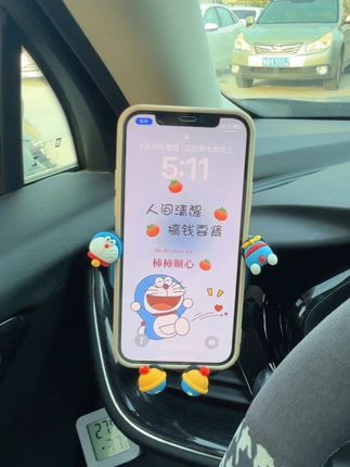 这个#手机支架 太可爱了,我忍不住分享给你们,它是这种卡通的叮当猫造型#汽车好物 #车载手机支架 #好物分享 #车载好物