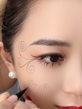 好丝滑的眼线笔,轻松画出漂亮眼线#眼线笔