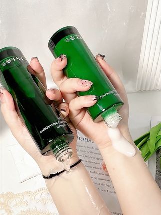 就算40也要水润光滑的皮肤,试试这款随色新升级的胶原蛋白水乳吧,真的太太太好用了!#水乳套装 #胶原蛋白#护肤#精致女人必备 #自用好物推荐