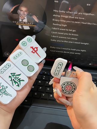 都以为我喜欢玫瑰花,其实我最爱的是杠上开花#创意打火机 #送男友的打火机推荐 #潮玩
