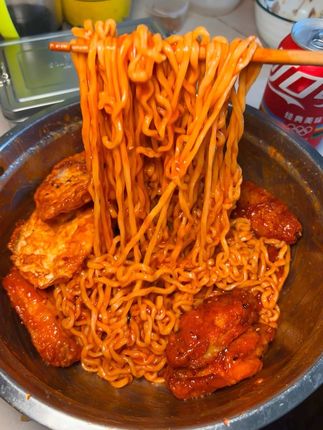 泡芙味的女孩子O