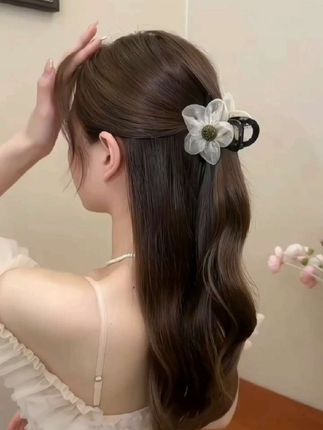 太阳花水钻花朵抓夹#头饰发饰美出高级感 #头饰搭配 #简单好看发型 #简单日常编发