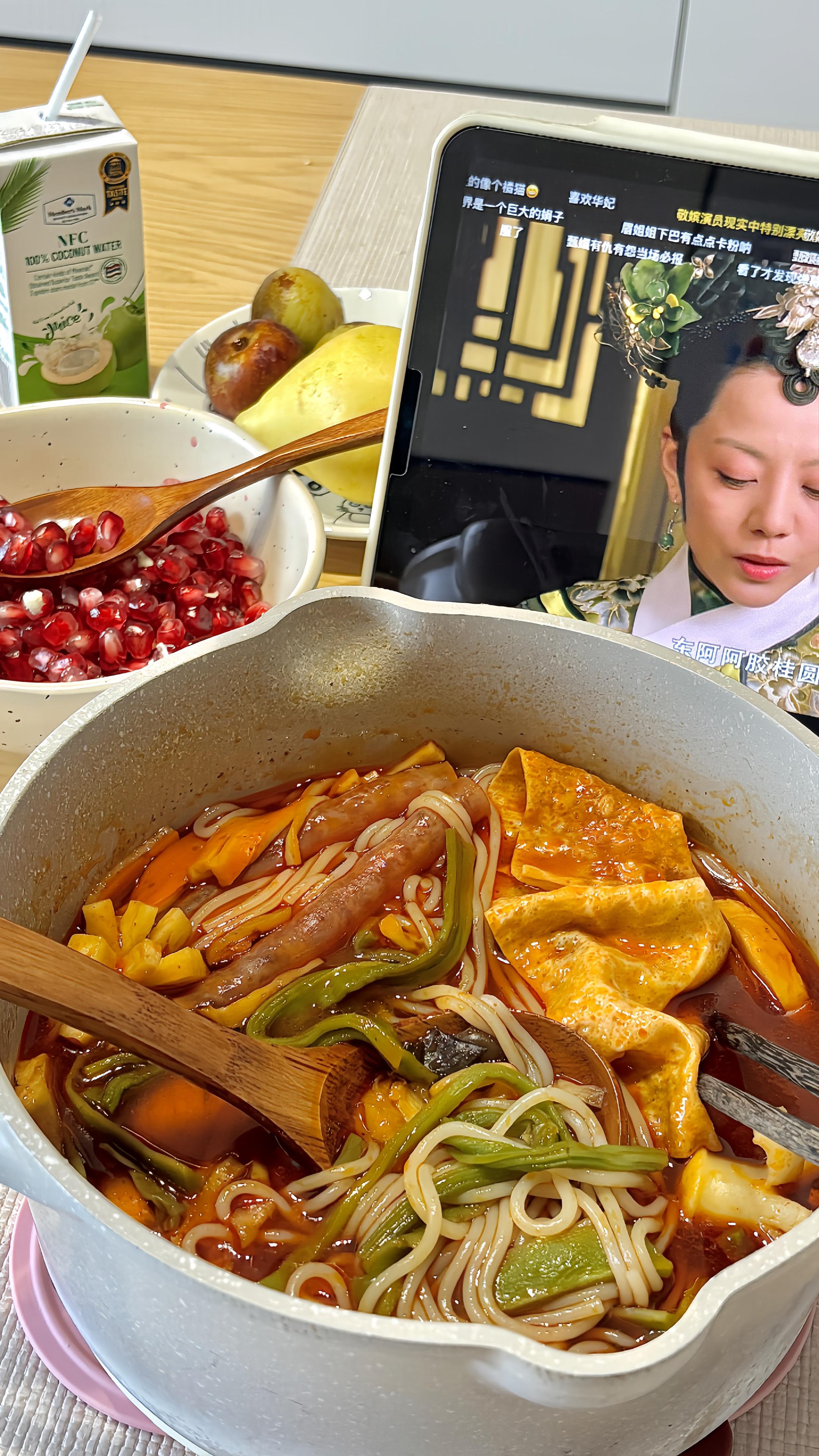 谁懂周末自然醒这碗早午饭的含金量!#嗦粉 #每日分享 #蜗居生活 #螺蛳粉一口就上头