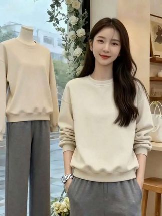 #卫衣#显瘦穿搭 #早秋新品 #谁穿谁美#休闲减龄