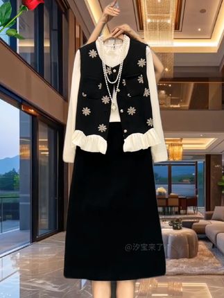 #大码女装 #气质穿搭 #遮肉显瘦 #洋气减龄 #穿出自信穿出美丽 @DOU+上热门