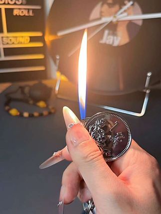 小巧便携钥匙扣浮雕金属1亿打火机#创意打火机 #男士必备 #小巧便携 #送男友的打火机推荐 #炫酷 @DOU+小助手