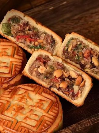 #dou上热门老五仁大月饼老式经典传统月饼黑芝麻月饼散装多口味新鲜糕点包邮#五仁月饼 #超便宜超划算 #太好吃了 #二丫零食柜 @DOU+小助手