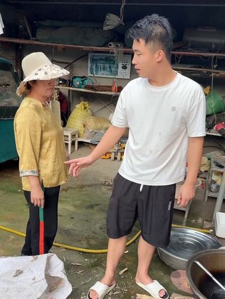 前夫终于看清了婆婆的嘴脸,第一次因为我和她吵了起来,这次终于不是妈宝男了…咱家鹿茸菇给大家挂车了,营养丰富、老少皆宜,炒菜、炖菜、涮火锅味道鲜美,马上过节了招待客人,餐桌上必不可少。#我的农村生活 #农村美食