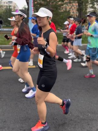 #爱生活爱运动#一赵一夕 #太原马拉松 安全完赛201,没法PB,实力不允许了哈哈!蹭个太马的热度,欧耶✌🏻
