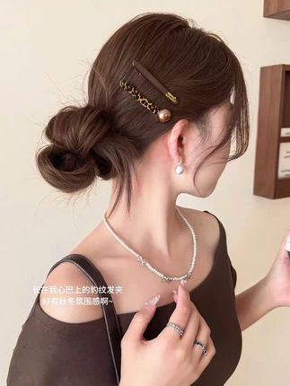 豹纹控的姐妹们看过来~ 巨有秋冬氛围感的豹纹发夹,真的谁戴谁好看#发夹 #豹纹控 #一字夹 #头饰发饰
